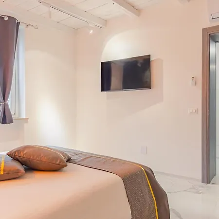 Apartment Piccolo Lord - - Italian Homing Calcinato